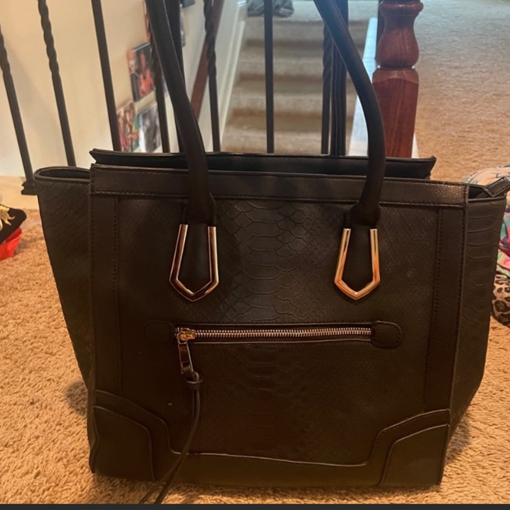 Mossimo Large Black Faux Leather Alligator Print Tote Purse Bag. 12 Inches Tall.